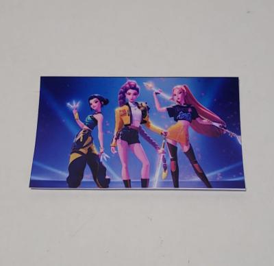 VINILO IMPRESO FONDO BLANCO GUERRERAS K- POP 5.5CM X 9CM